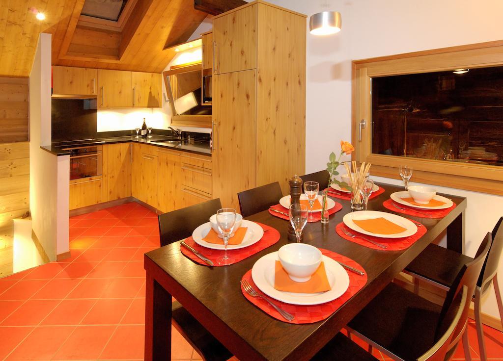 Ferienapartement Hinterdorf ツェルマット 部屋 写真