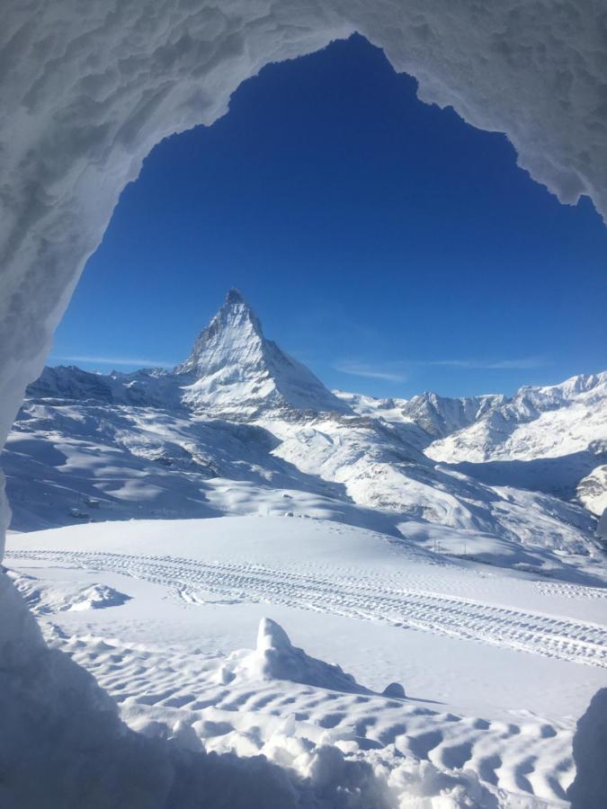 Ferienapartement Hinterdorf ツェルマット エクステリア 写真